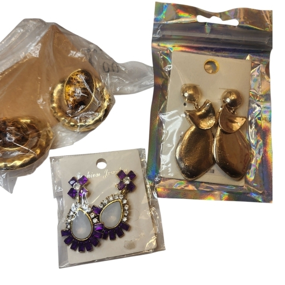 Elegant Gold and Purple Earrings Set